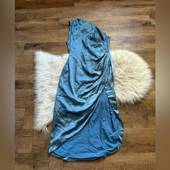 ELLIATT Cassini Dress In Blue - Picture 2 of 5